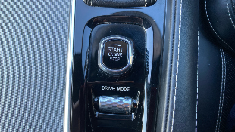 Volvo S90 2.0 D4 R DESIGN 4dr Geartronic Diesel Saloon